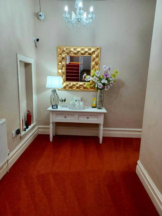 Gabriel Guesthouse Rhyl Ngoại thất bức ảnh