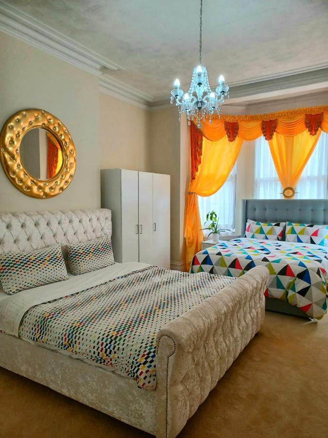 Gabriel Guesthouse Rhyl Ngoại thất bức ảnh