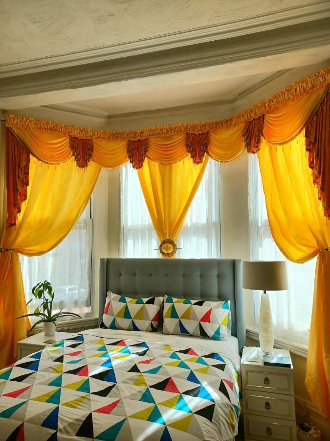 Gabriel Guesthouse Rhyl Ngoại thất bức ảnh