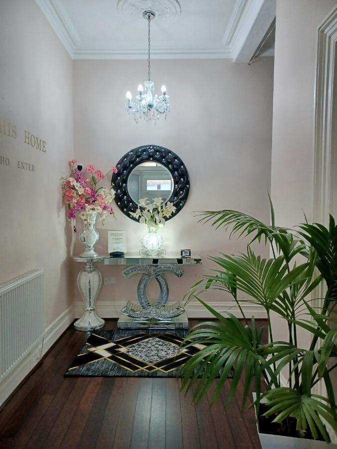 Gabriel Guesthouse Rhyl Ngoại thất bức ảnh