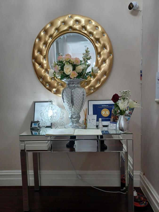 Gabriel Guesthouse Rhyl Ngoại thất bức ảnh