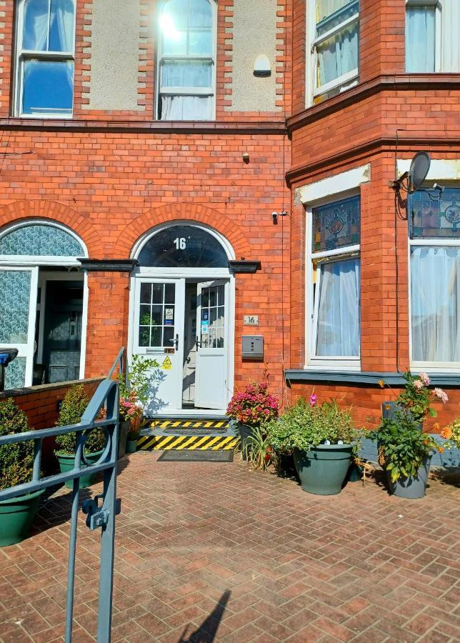 Gabriel Guesthouse Rhyl Ngoại thất bức ảnh