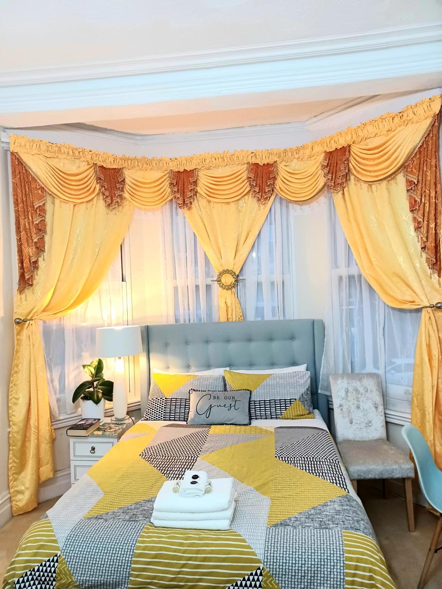 Gabriel Guesthouse Rhyl Ngoại thất bức ảnh