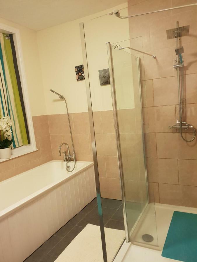 Gabriel Guesthouse Rhyl Ngoại thất bức ảnh