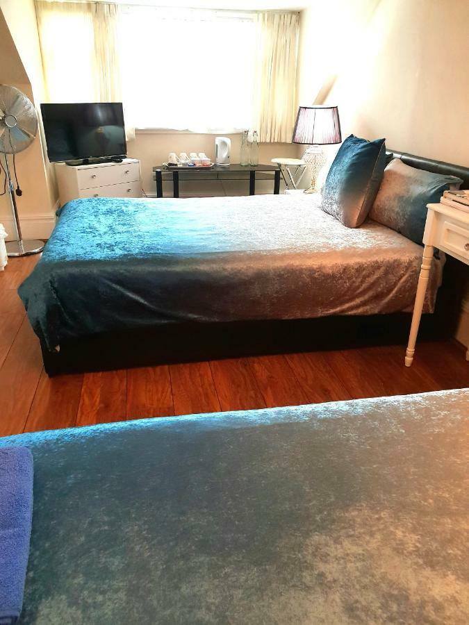Gabriel Guesthouse Rhyl Ngoại thất bức ảnh