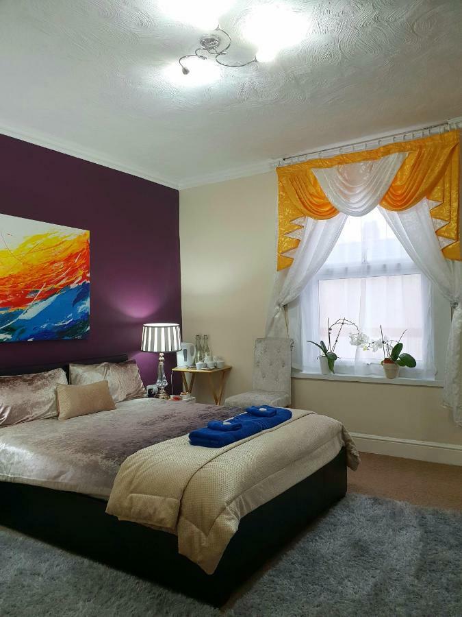 Gabriel Guesthouse Rhyl Ngoại thất bức ảnh