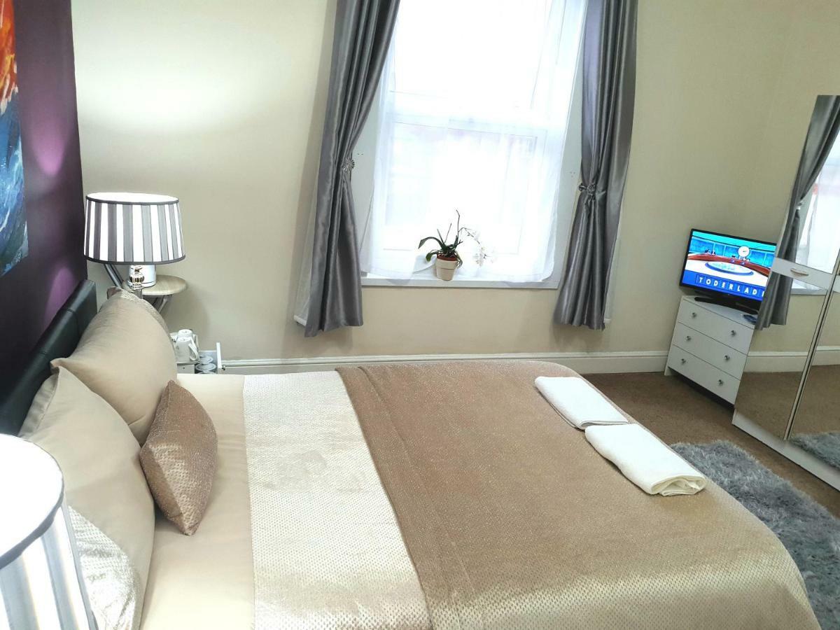 Gabriel Guesthouse Rhyl Ngoại thất bức ảnh