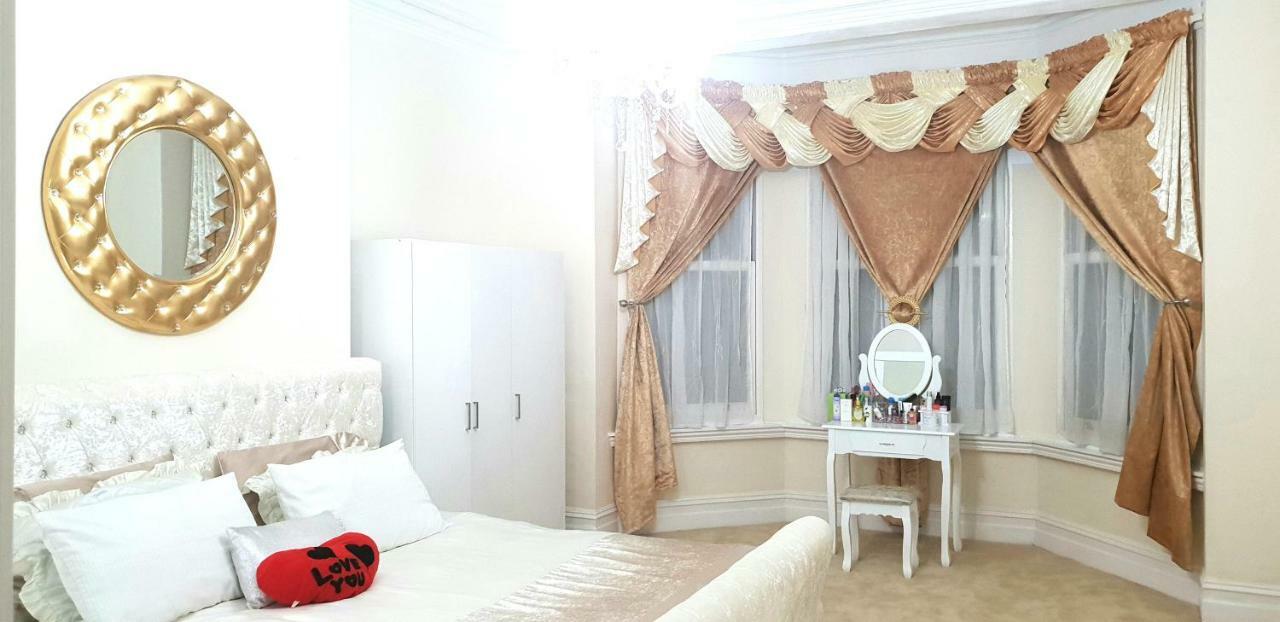 Gabriel Guesthouse Rhyl Ngoại thất bức ảnh